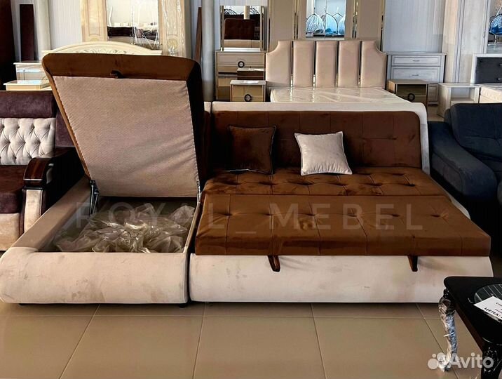 Угловой диван с оттоманкой