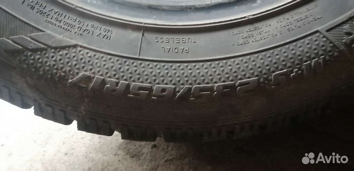 Goodyear UltraGrip 500 235/65 R17 108T