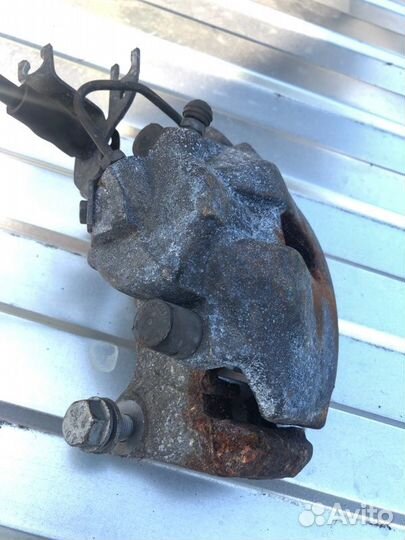 Суппорт тормозной передний правый Audi A6 C6 2006