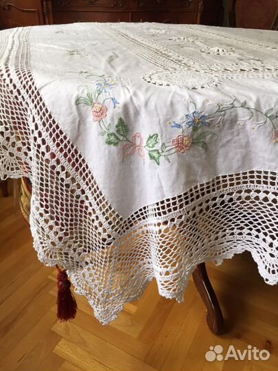 Скатерть вышитая старинная