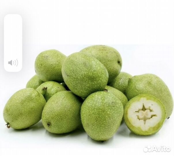Зеленый грецкий орех