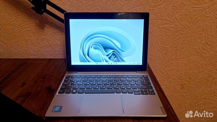 Планшет Lenovo Miix 320 8/64GB