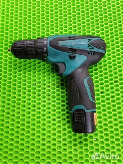 Шуруповёрт Makita DF330DWE