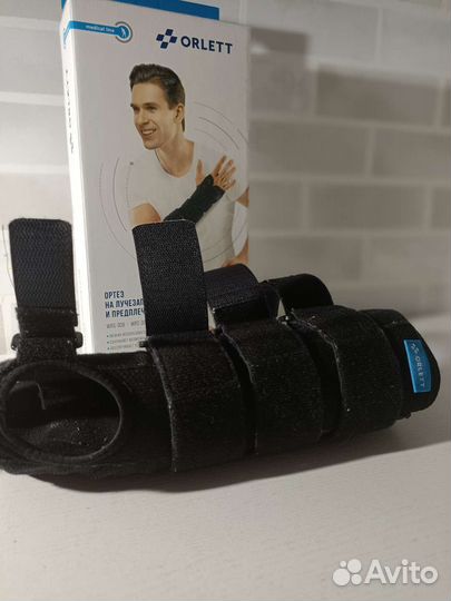 Артез Orlett WRS-308 на лучезапястье