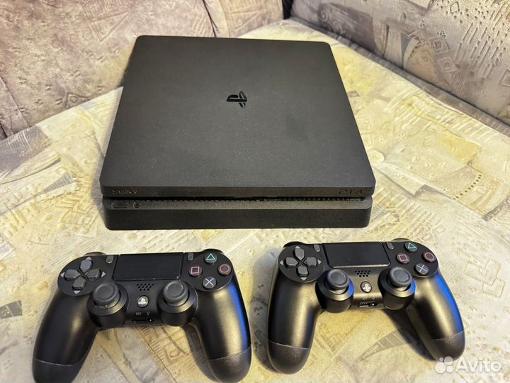 Sony ps4 slim + 2 джойстика + игры