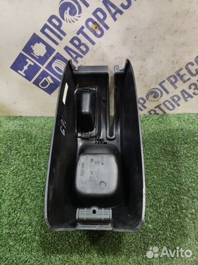 Консоль центральная Peugeot 206 хэтчбек 1.4 I 75