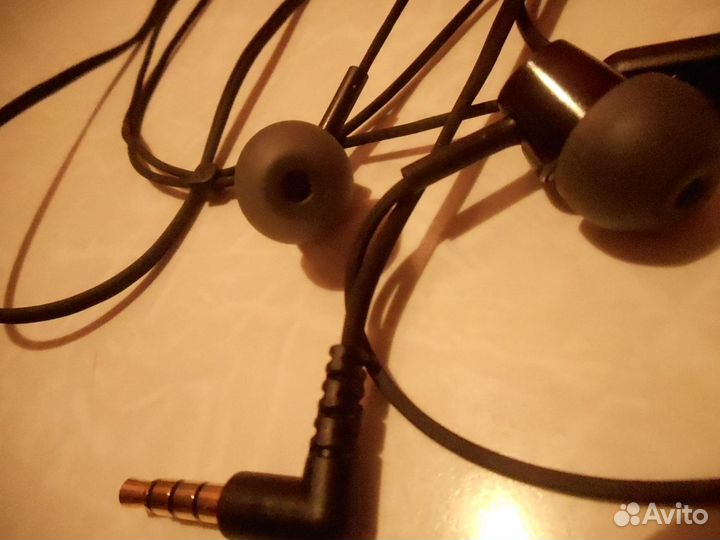 Наушники 