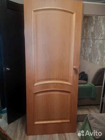 Продам межкомнатную дверь