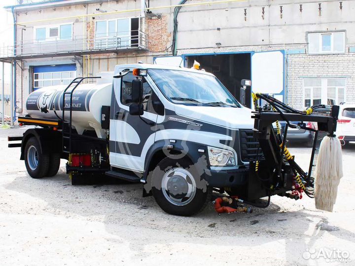 Поливомоечная машина газ next