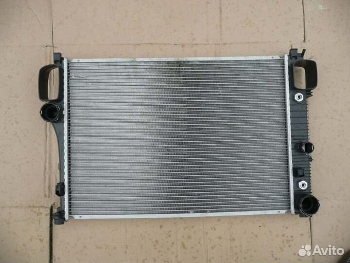 Радиатор охлаждения двигателя Mercedes Benz S