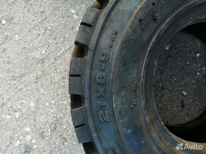 Deestone Thunderer 21/8 R9