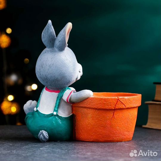 Кашпо декоративное