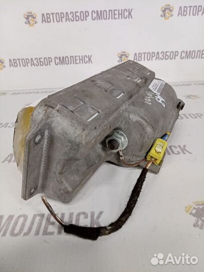 Подушка безопасности пассажирская (в торпедо) Audi