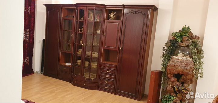 Стенка в гостиную