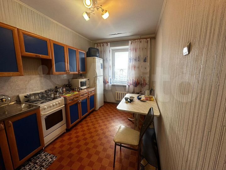 2-к. квартира, 50 м², 6/10 эт.