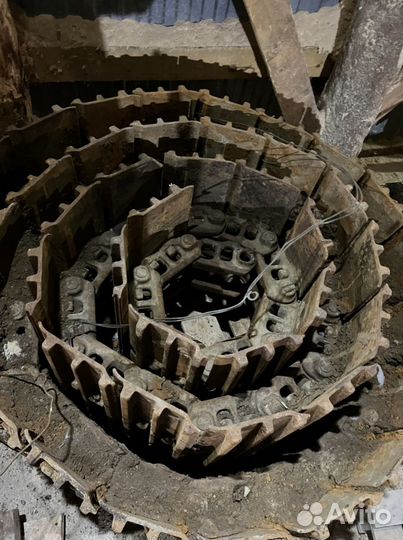 Гусеницы на экскаватор CAT 320DL