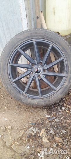 Зимняя резина Hankook 215/50 R17 c дисками воссен