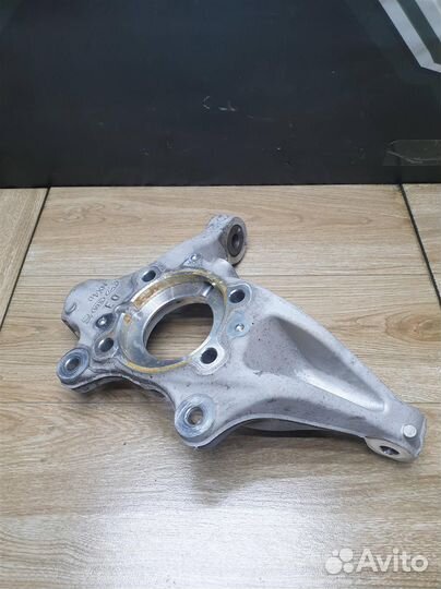 Кулак передний правый Hyundai Tucson 4