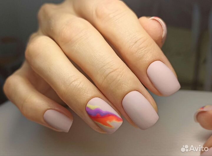 Маникюр/педикюр