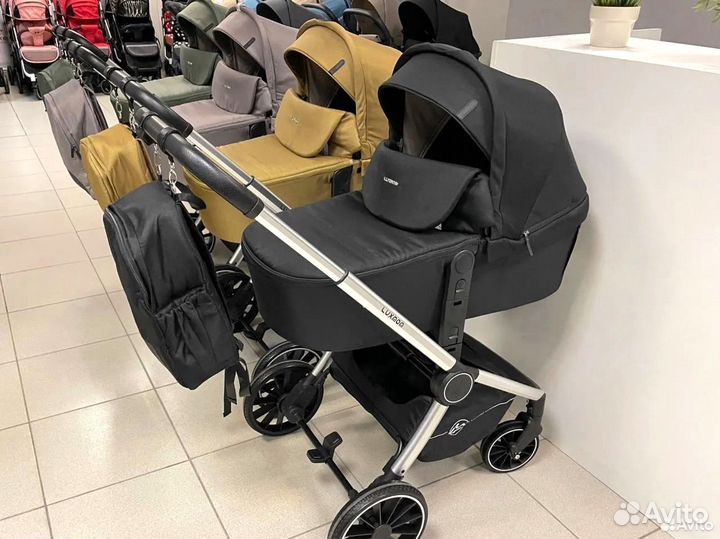 Коляска новая