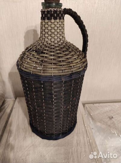 Бутыль стеклянная в оплетке