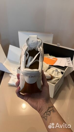 Loewe кроссовки женские