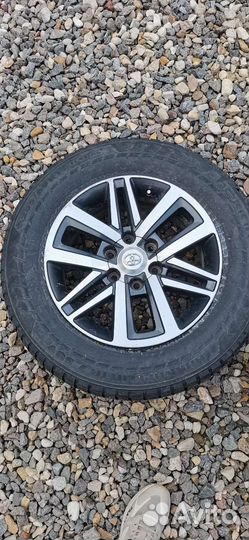 Калёса Toyota Hilux