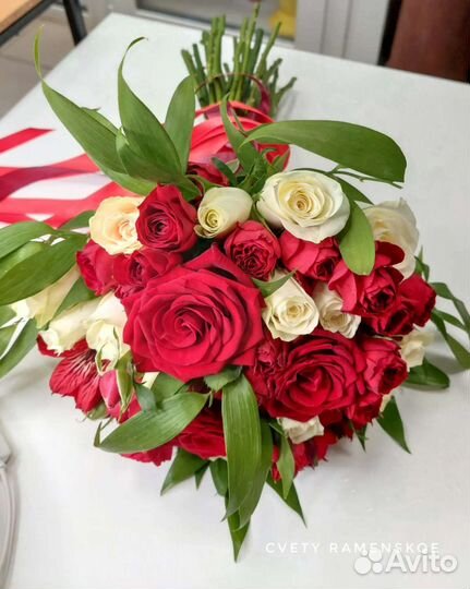 Свадебные аксессуары букеты невесты