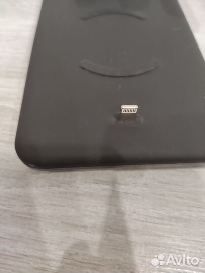 Беспроводная зарядная станция 4 в 1