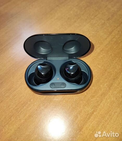 Беспроводные наушники samsung buds+