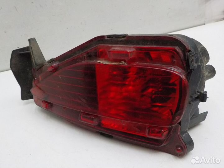 Фонарь заднего бампера Toyota Fortuner 2015