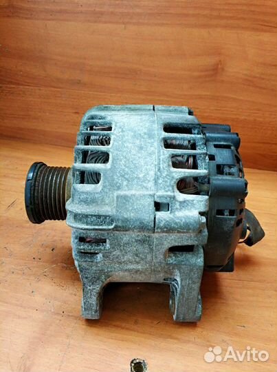 Генератор Рено Сценик 3 Меган 3 2.0DCi M9R