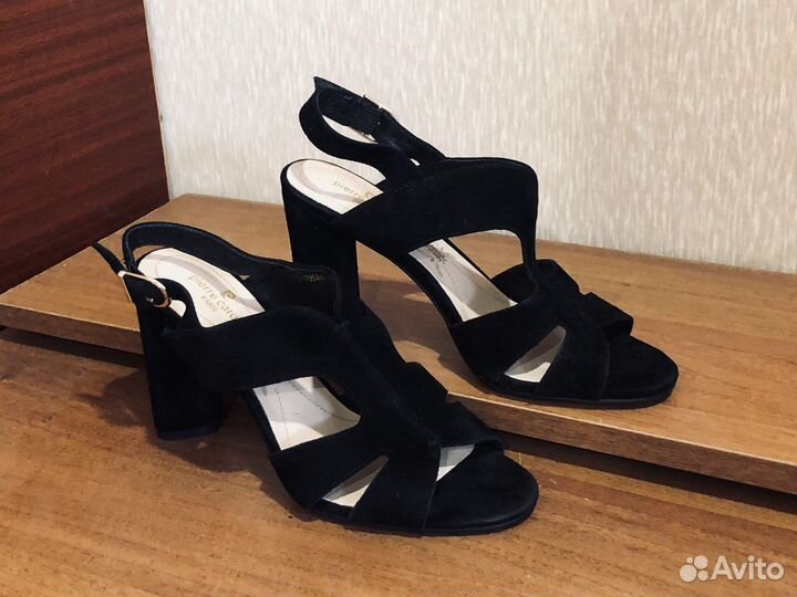 Босоножки pierre cardin 38