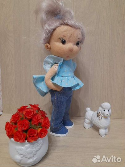 Текстильная кукла с нарядами