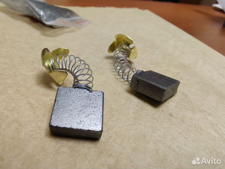 Угольные щетки Makita