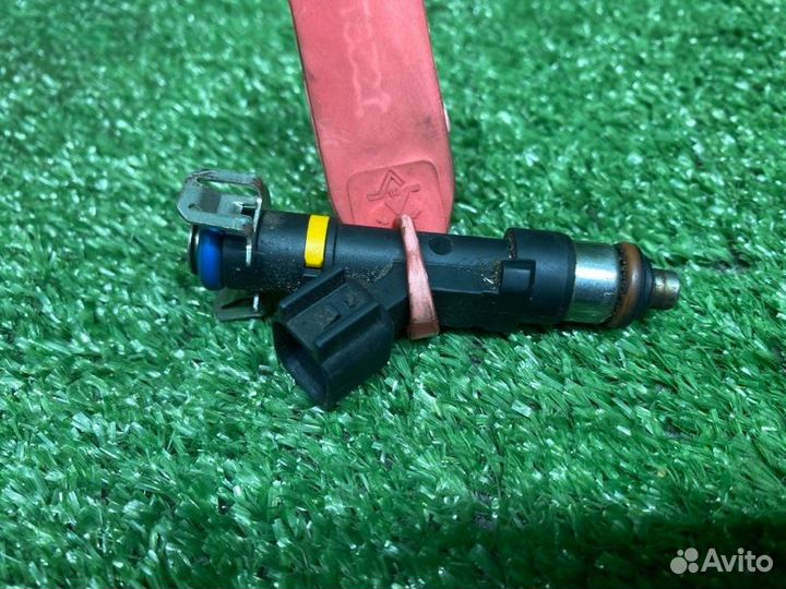 Форсунка топливная Mazda 6 GG