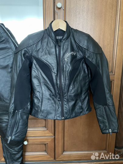 Кожаная женская мотокуртка Alpinestars