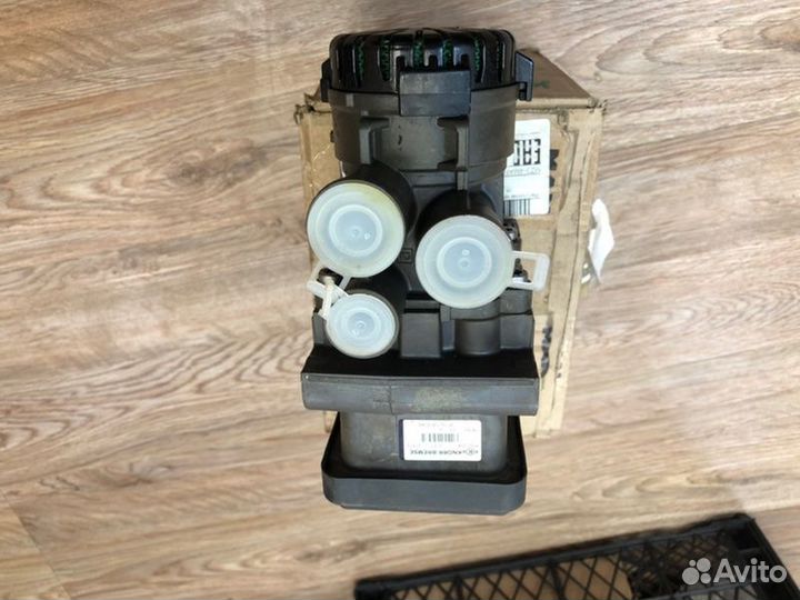 Модулятор EBS передней оси