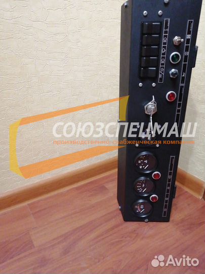 Щиток приборов 18-10-394сп