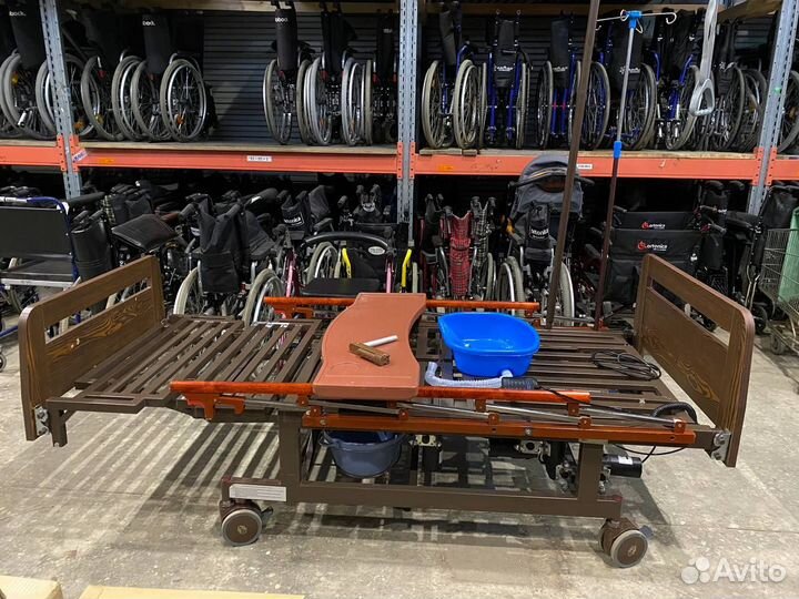 Медицинская кровать для лежачих больных