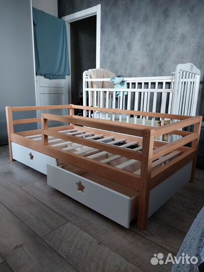 Детская кровать из бука