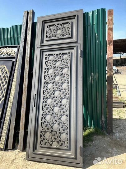 Кованные ворота в Маджалисе