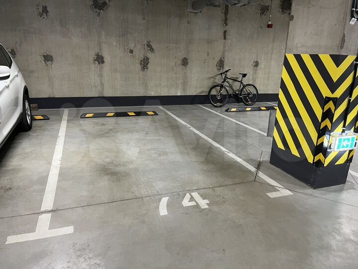 Машиноместо, 14 м²