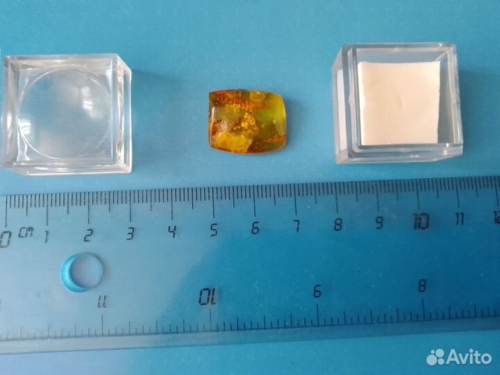 Янтарь инклюз