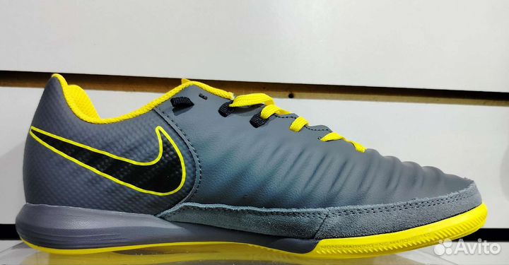 Футзалки Nike Tiempo-x