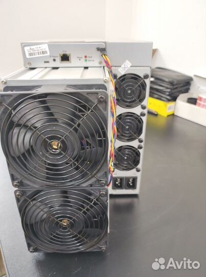 Asic майнер Bitmain Antminer S19