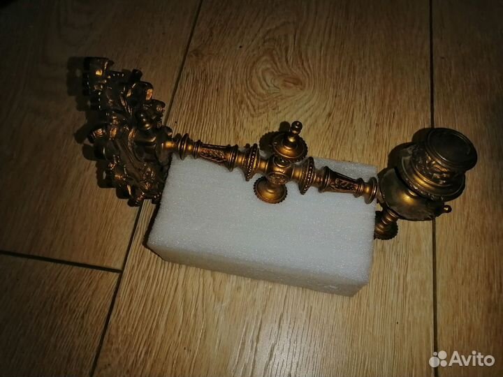 Бронзовый старинный подсвечник