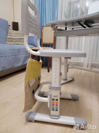 Растущая парта и стул