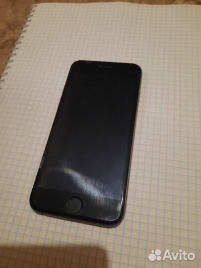 Телефон iPhone 6