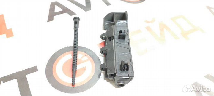 Крепление бампера заднее правое Audi A6 4G CGW